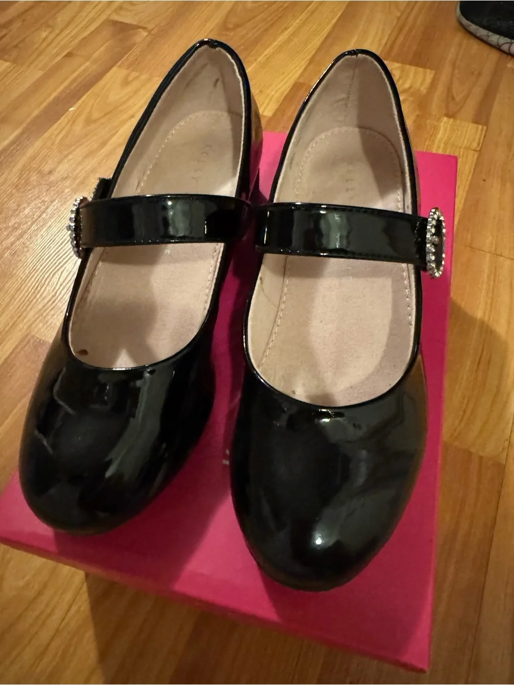 Girls Black Patent Mary Jane Dress Shoes with Rhinestone Buckle and Glitter Heel